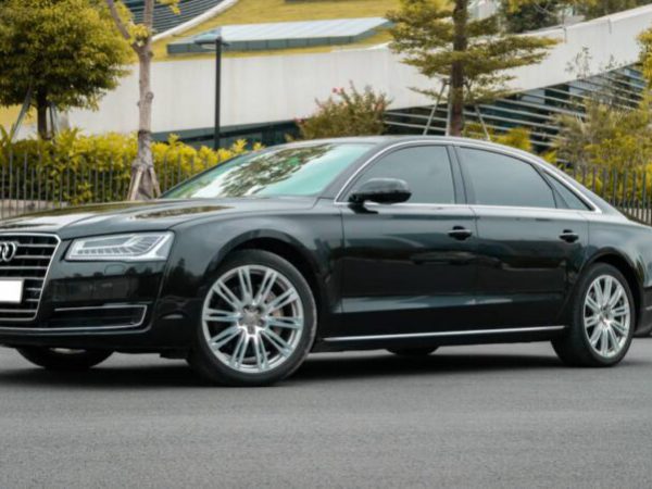 Audi A8L 2016