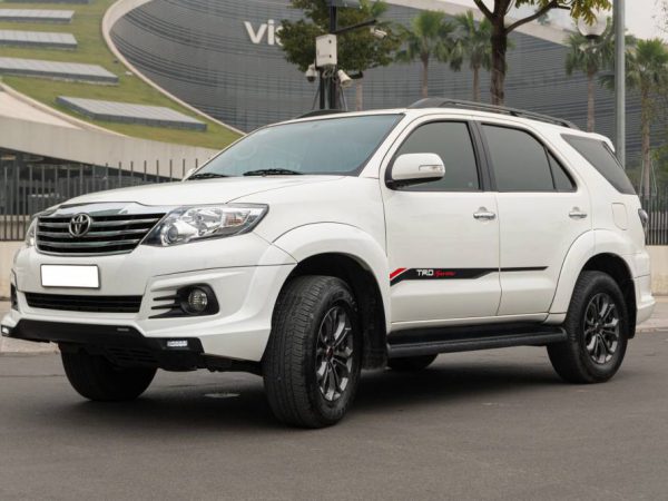 TOYOTA FORTUNER 2016